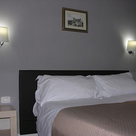 Roma Rooms Colosseum Buitenkant foto