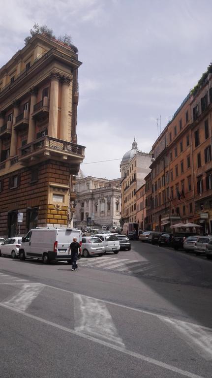 Roma Rooms Colosseum Buitenkant foto