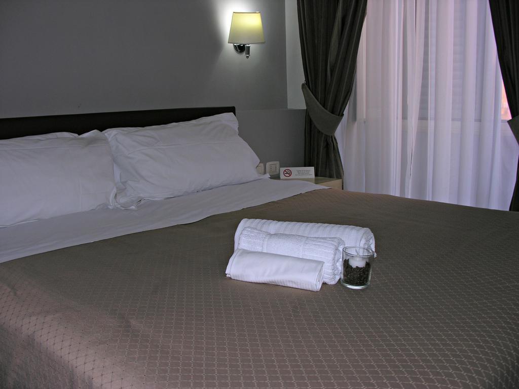 Roma Rooms Colosseum Buitenkant foto