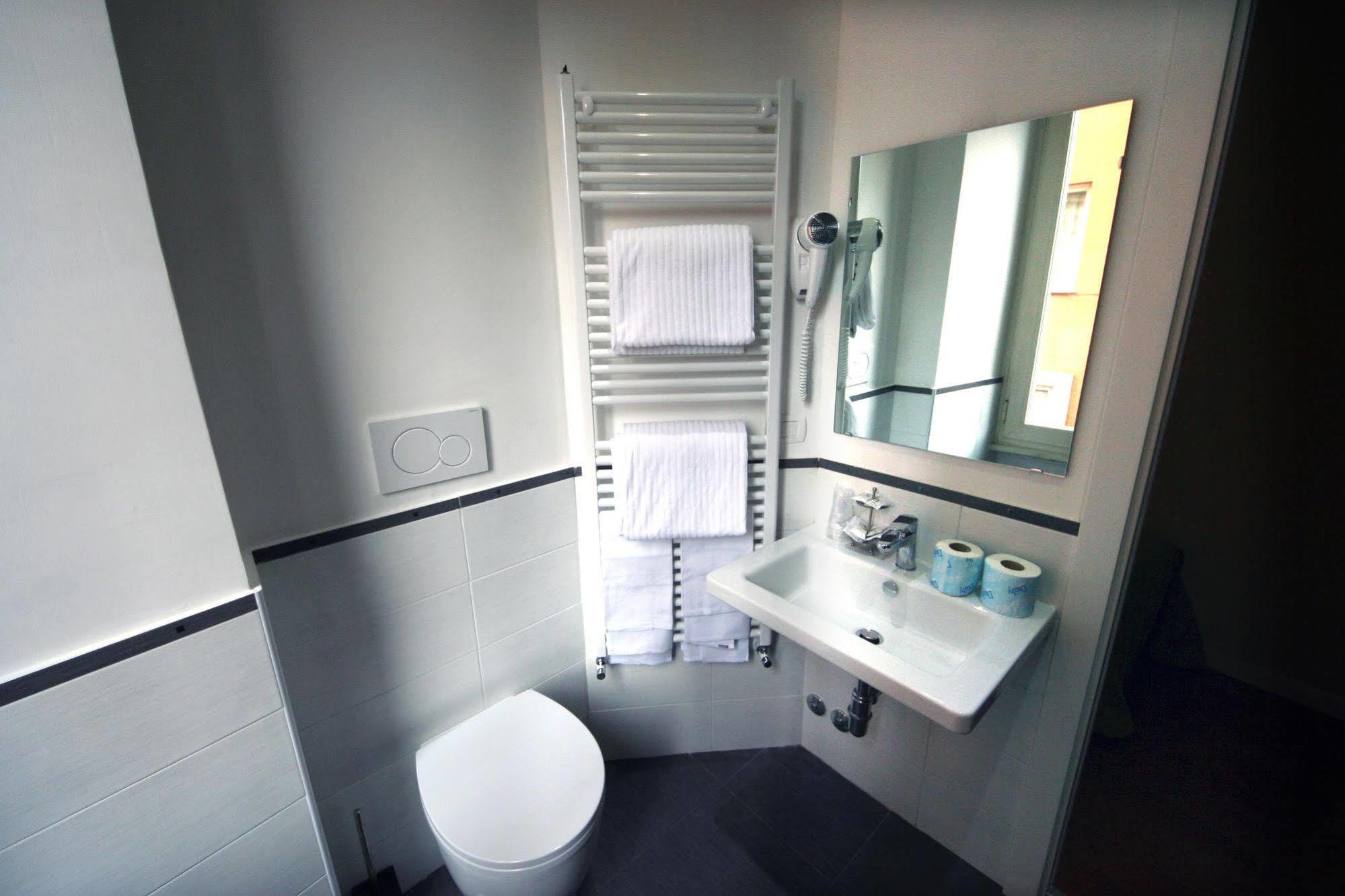 Roma Rooms Colosseum Buitenkant foto